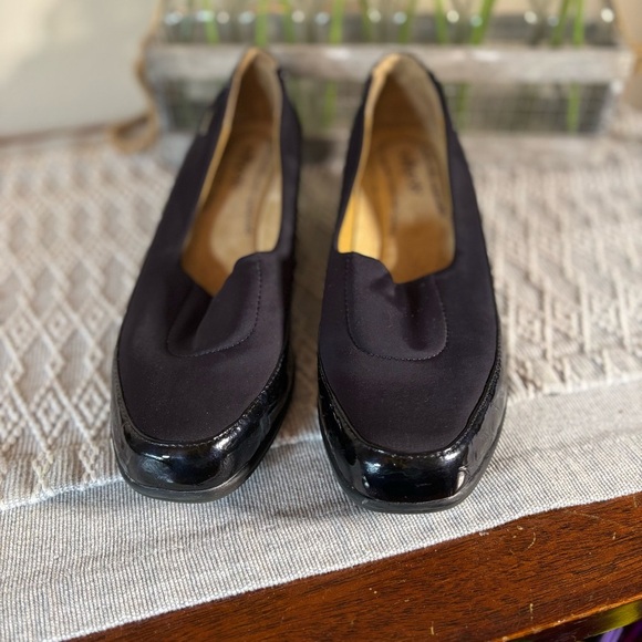 Softspots Sissel Comfort Loafers, Size 8.5N. Easy Slip In. Croc embossed. Navy - Picture 4 of 11